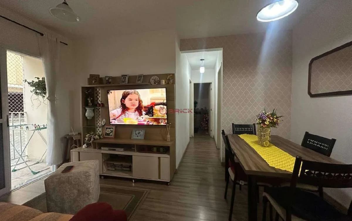 Apartamento térreo com 2 quartos sendo 1 suíte na Prata - Teresópolis/RJ.