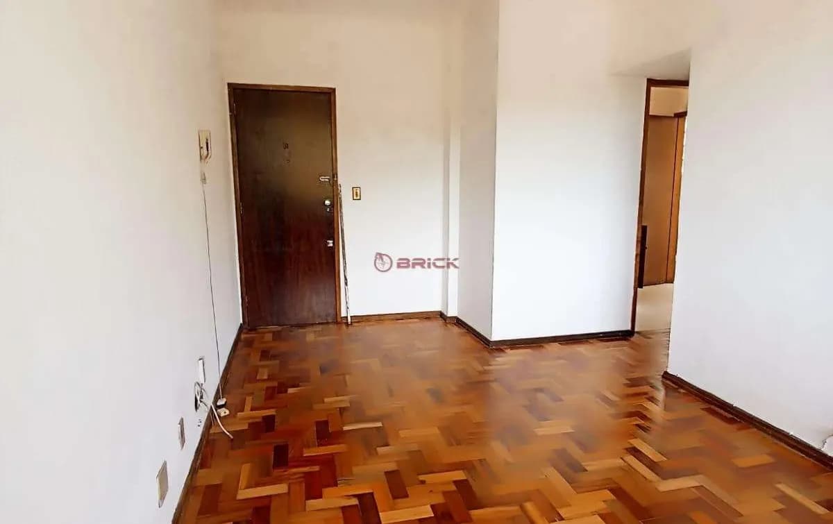 Apartamento para venda com 3 quartos sendo 1 suíte no Caxangá, Teresópolis/RJ.