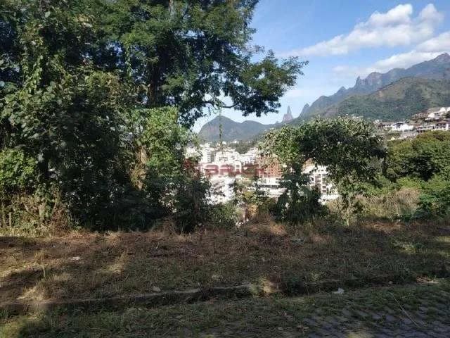 Terreno com 475 m² no Jardim Europa - Teresópolis/RJ.