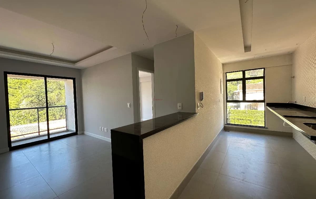 Apartamento à venda com 1 quarto, 50 m² na Várzea - Teresópolis/RJ.