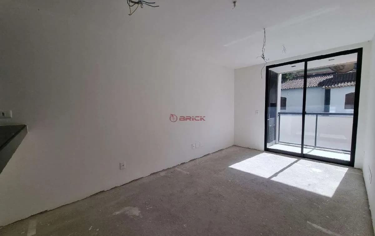 Apartamento com 2 quartos sendo 1 suíte, 75 m² em Agriões - Teresópolis/RJ
