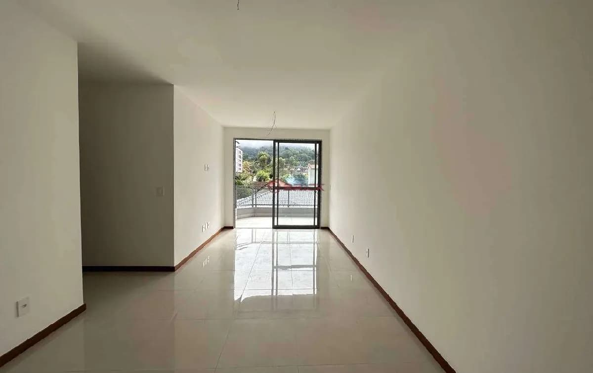 Apartamento com 3 quartos sendo 1 suíte, 100 m² no Alto - Teresópolis/RJ.