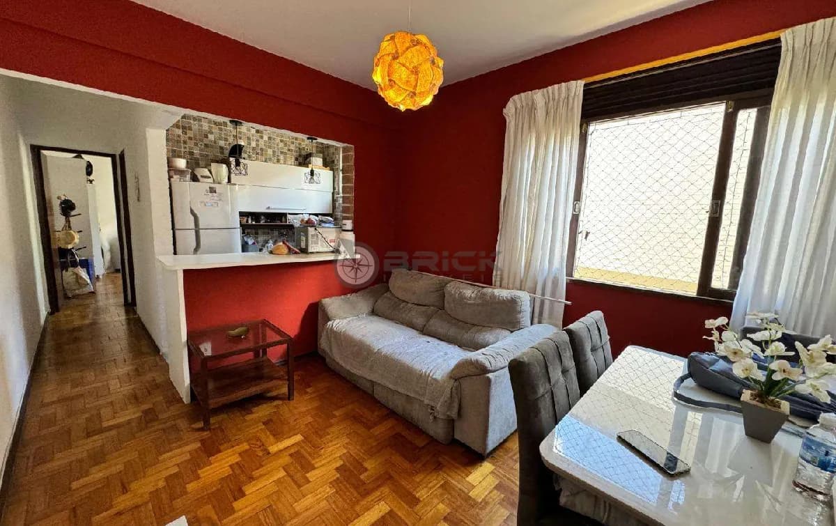 Apartamento para venda de 1 quarto e 33 m³ no Jardim Cascata, Teresópolis/RJ.