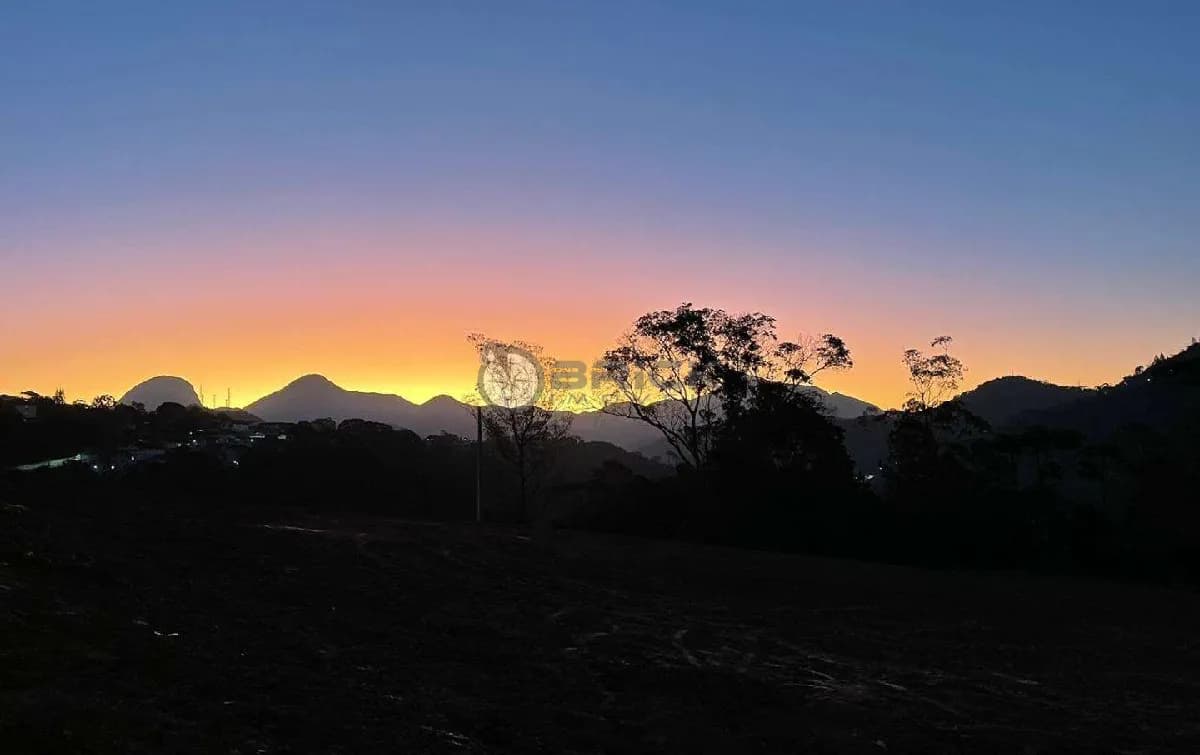 Terreno com 246 m² na Tijuca - Teresópolis/RJ