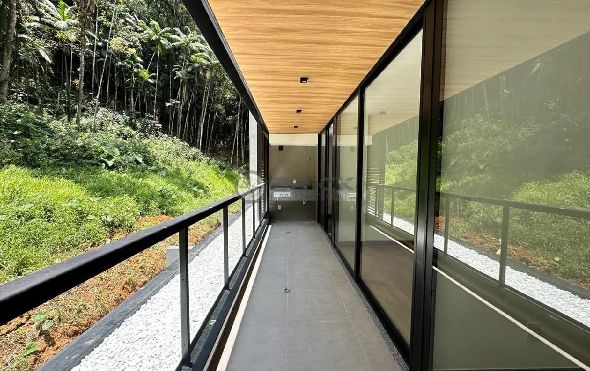 Apartamento com 3 quartos sendo 1 suíte, 92,76 m² no Alto - Teresópolis/RJ