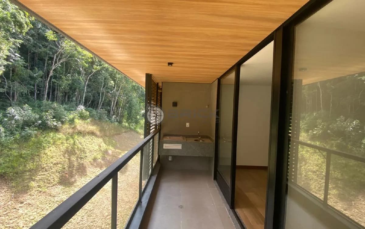 Apartamento à venda com 2 quartos sendo 1 suíte, 60 m² no Alto - Teresópolis/RJ.
