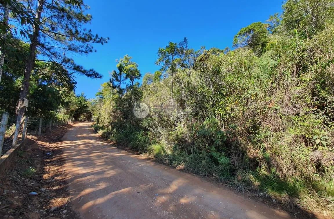 Terreno à venda, 3.600 m² em Albuquerque - Teresópolis/RJ.