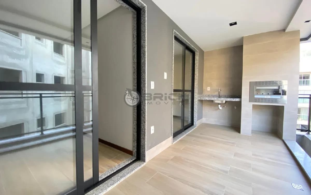Apartamento à venda com 2 quartos sendo 1 suíte, 95.99 m² no Alto - Teresópolis/RJ.