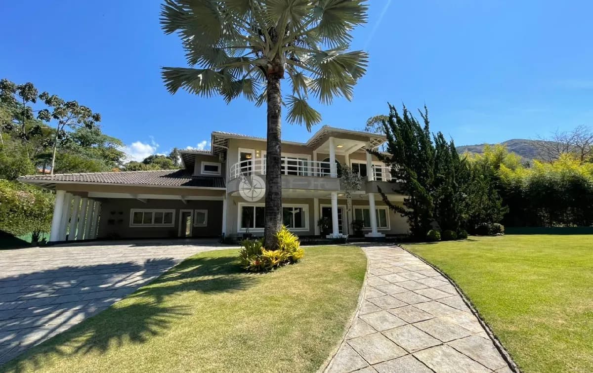 Casa à venda com 5 quartos sendo 4 suítes, 665 m² no Parque Do Imbui - Teresópolis/RJ.