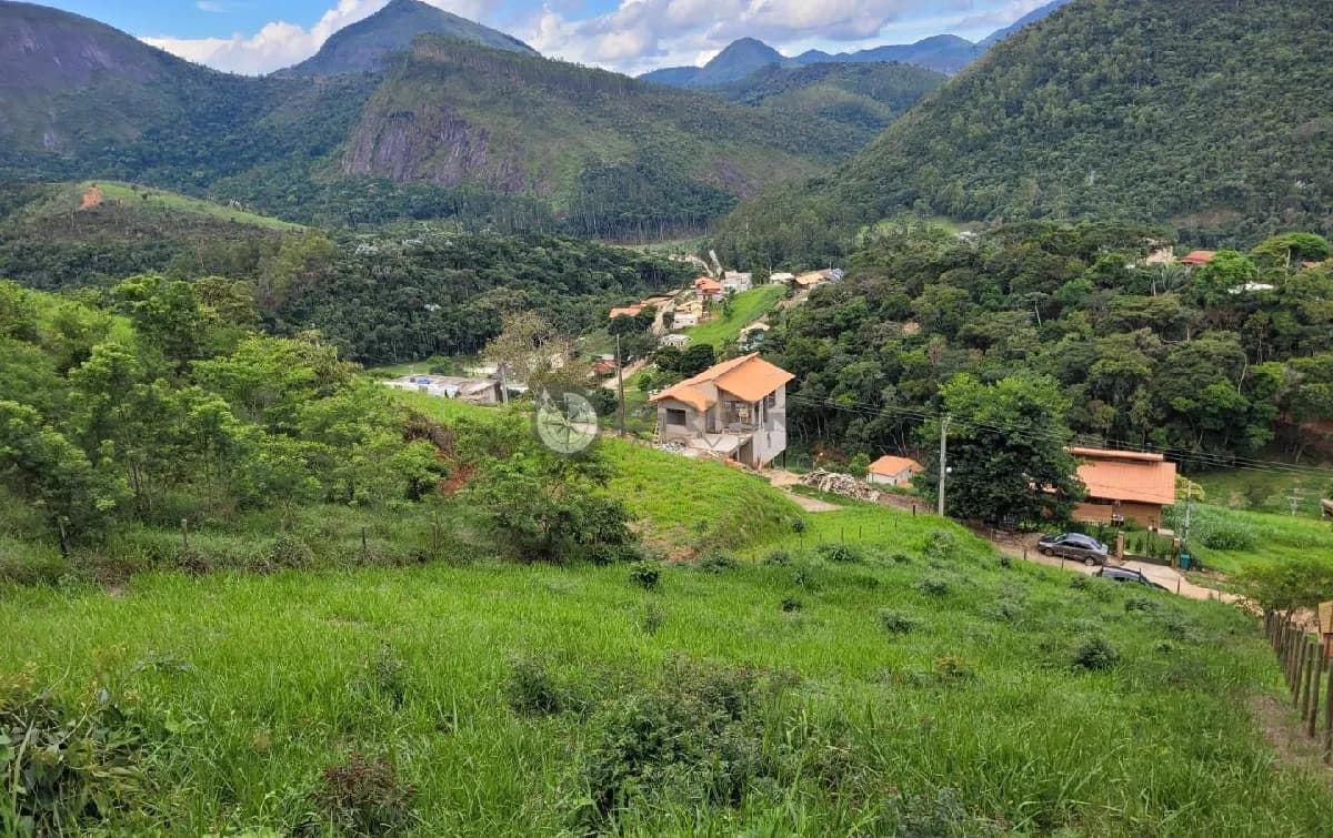 Terreno à venda dentro de condomínio, 1160 m² em Sebastiana - Teresópolis/RJ.