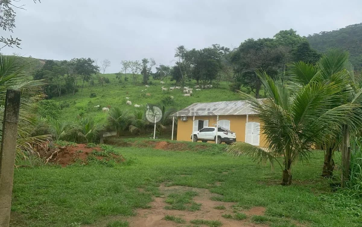 Sítio à venda com 3 quartos sendo 1 suíte, 120 m² em Anta - Sapucaia/RJ.