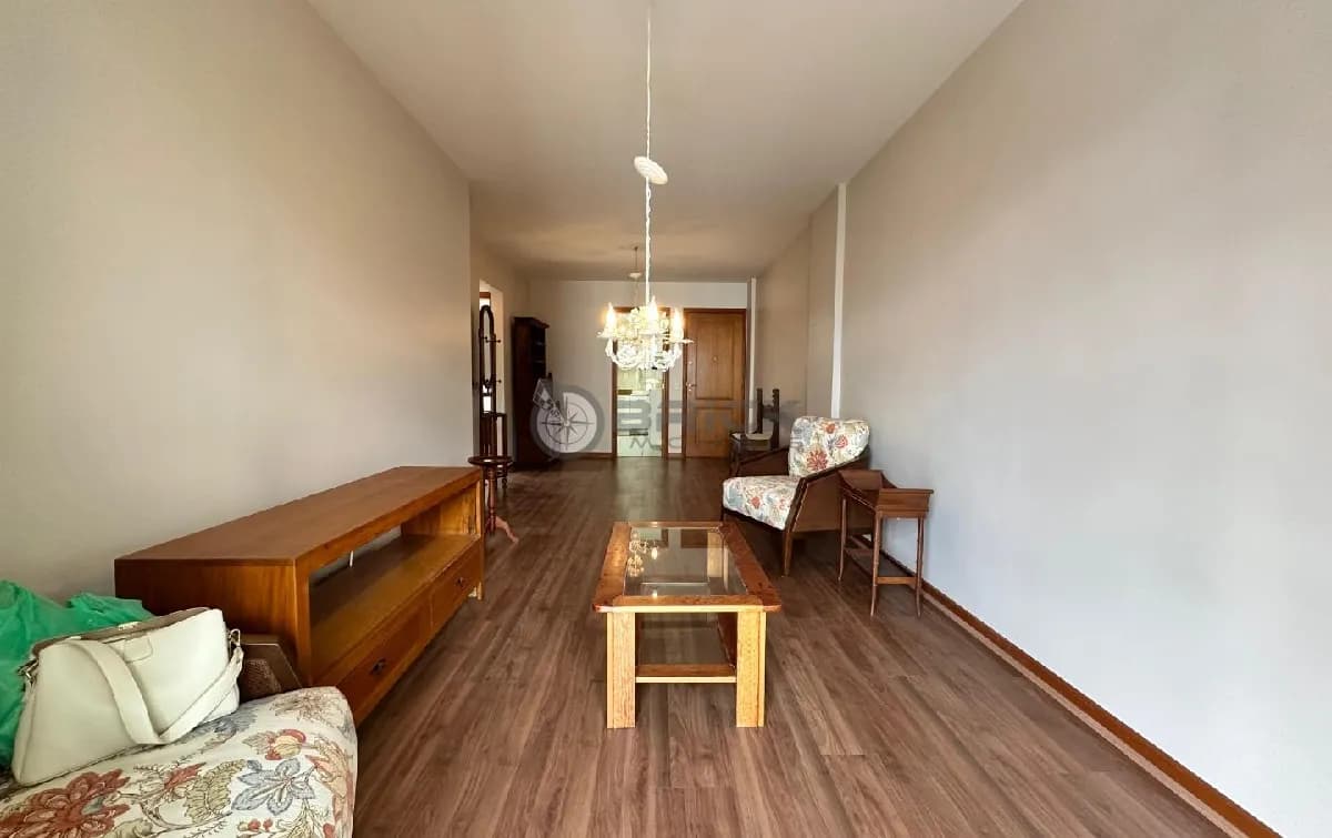 Apartamento exclusivo à venda com 2 quartos sendo 1 suíte + dependência, 87 m² em Agriões - Teresópolis/RJ.
