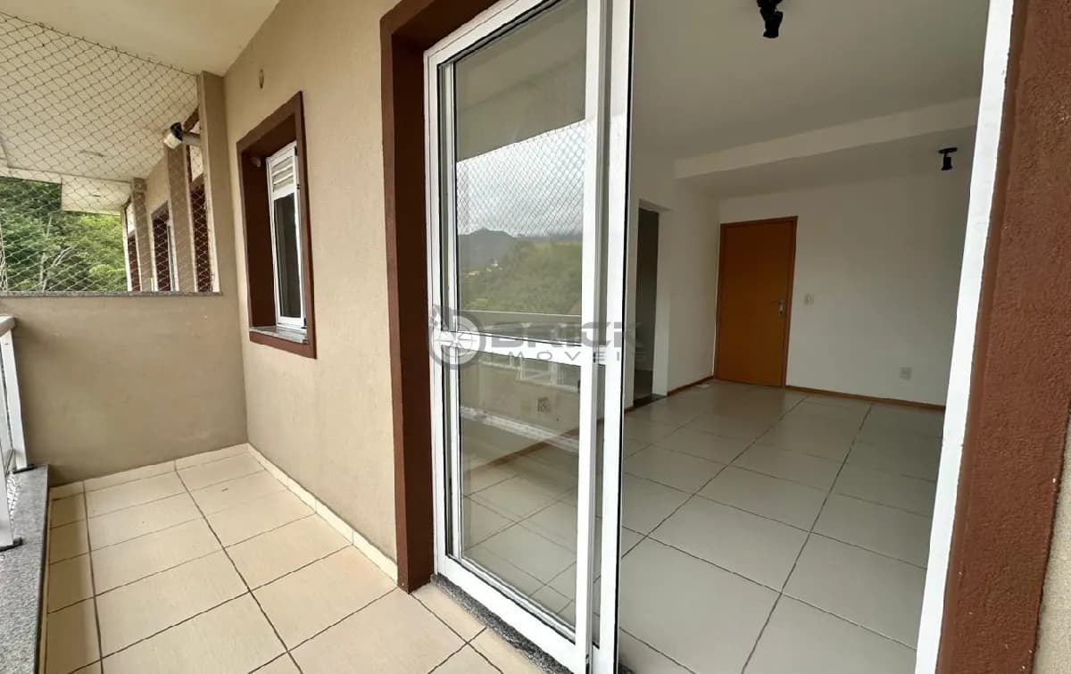 Apartamento para locação com 2 quartos sendo 1 suíte, 75 m² no Bom Retiro - Teresópolis/RJ.
