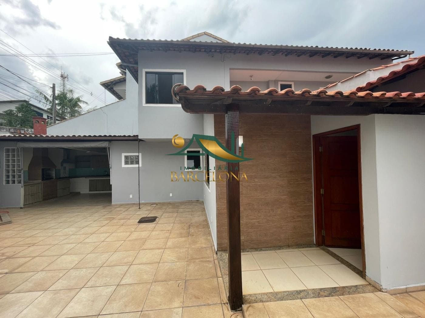 Casa para Locação, em Volta Redonda, bairro Jardim Amália, 4 dormitórios, 2 banheiros, 2 suítes, 2 vagas