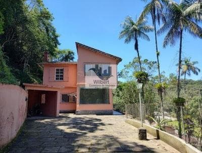 Casa para Venda, em Petrópolis, bairro Quitandinha, 4 dormitórios, 3 banheiros, 1 vaga
