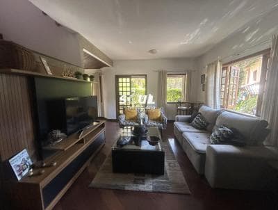 Casa em condomínio em Quebra Frascos