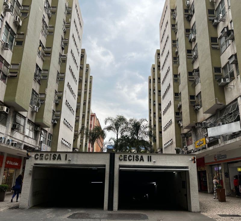 Garagem no bairro VILA SANTA CECÍLIA em Volta Redonda