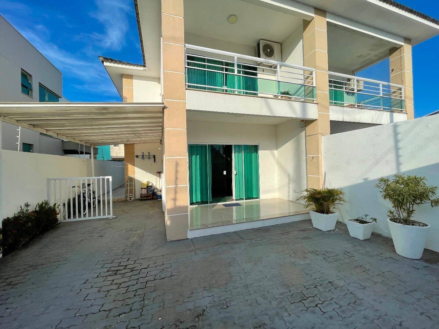 À Venda - Excelente Casa Duplex com piscina - Novo Portinho, Cabo Frio/RJ