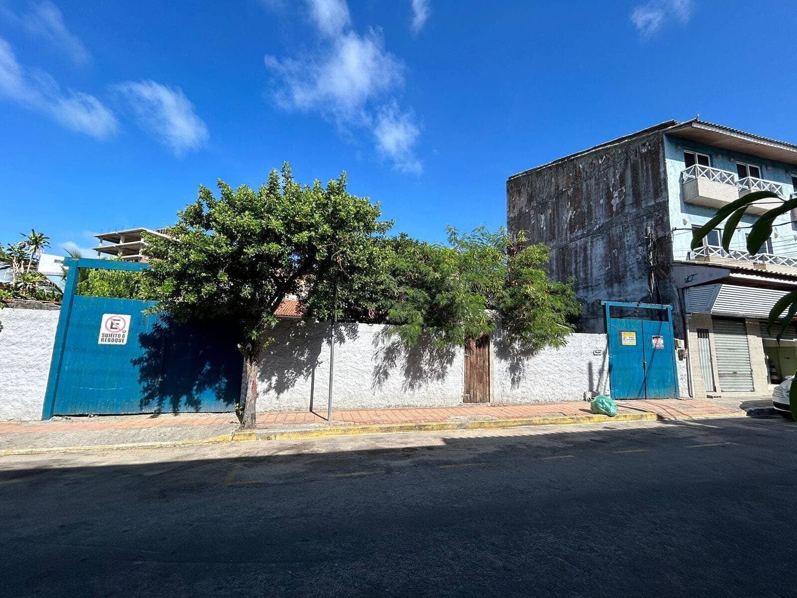 Terreno em Arraial do Cabo Frio, 450m² por R$ 1.400.000,00