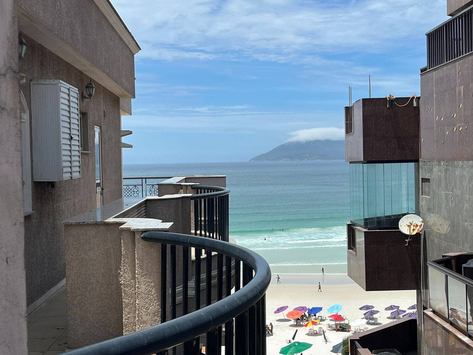Cobertura com vista para Praia do Forte - Cabo Frio RJ