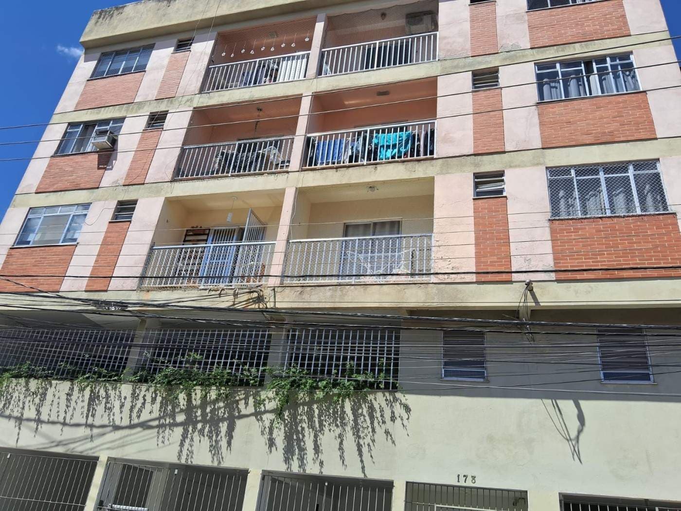 Apartamento para Locação, em Volta Redonda, bairro JARDIM AMÁLIA II, 2 dormitórios, 2 banheiros, 1 vaga