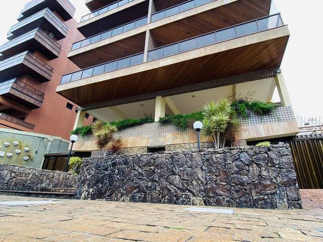 Ampla Cobertura Duplex na Passagem em Cabo Frio