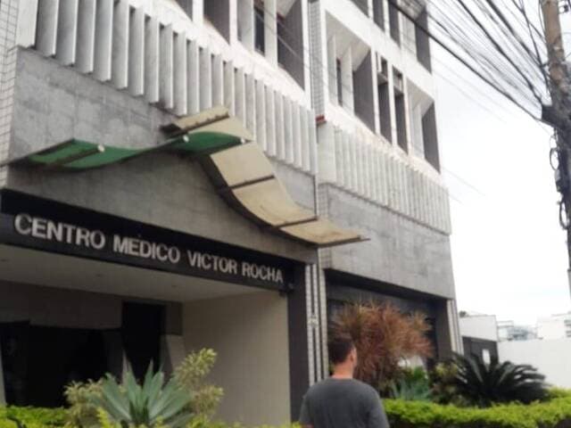 Sala comercial bem localizada  Cabo Frio