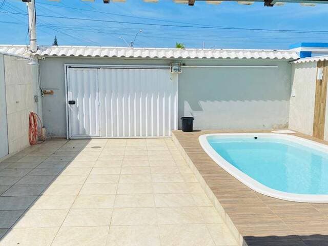 Casa Linear com Piscina no Bairro Novo Portinho em Cabo Frio