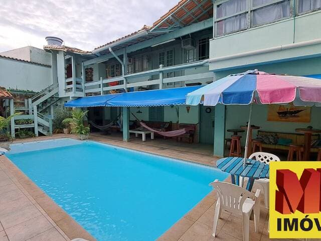 Duas Casas na Praia dos Anjos em Arraial do Cabo