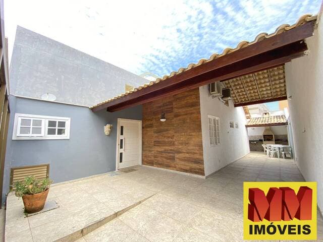 Casa independente a apenas 30 metros da Praia do Forte em Cabo Frio