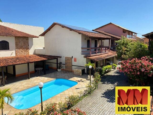 Casa em Condomínio com 4 Quartos em Cabo Frio