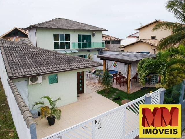 Casa Independente em Condomínio com Lazer Completo em Cabo Frio