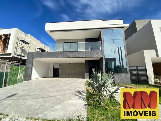 Casa duplex com 04 quartos e piscina no Alphaville Cabo Frio