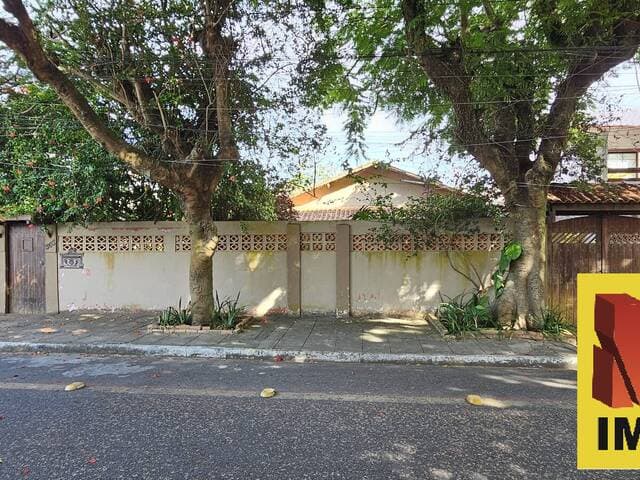 Casa independente no bairro Palmeiras em Cabo Frio.