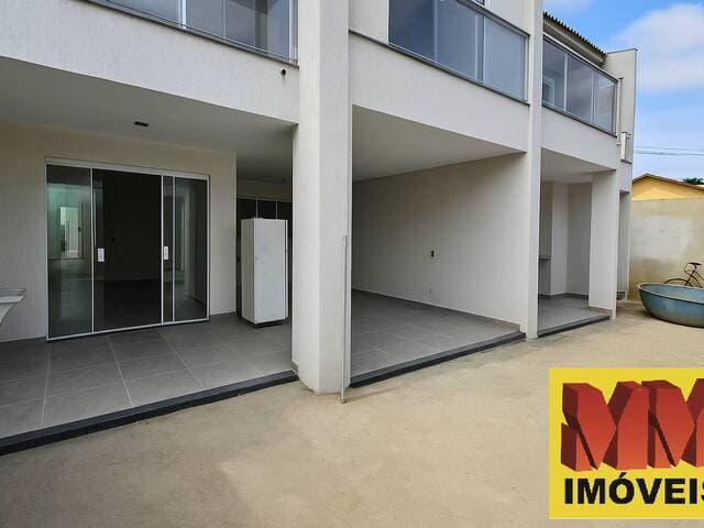 Casa Duplex com 3 quartos no Jardim Excelsior em Cabo Frio.