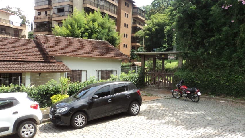 Casa antiga a venda no Centro (para incorporação)