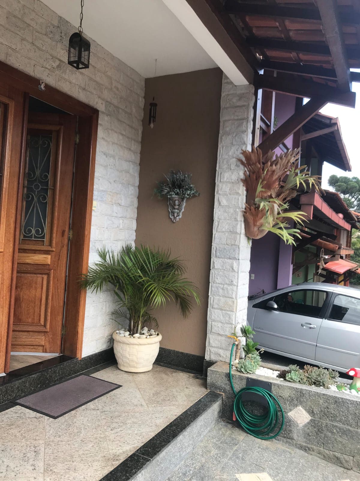 Casa duplex geminada a venda em condominio em Araras