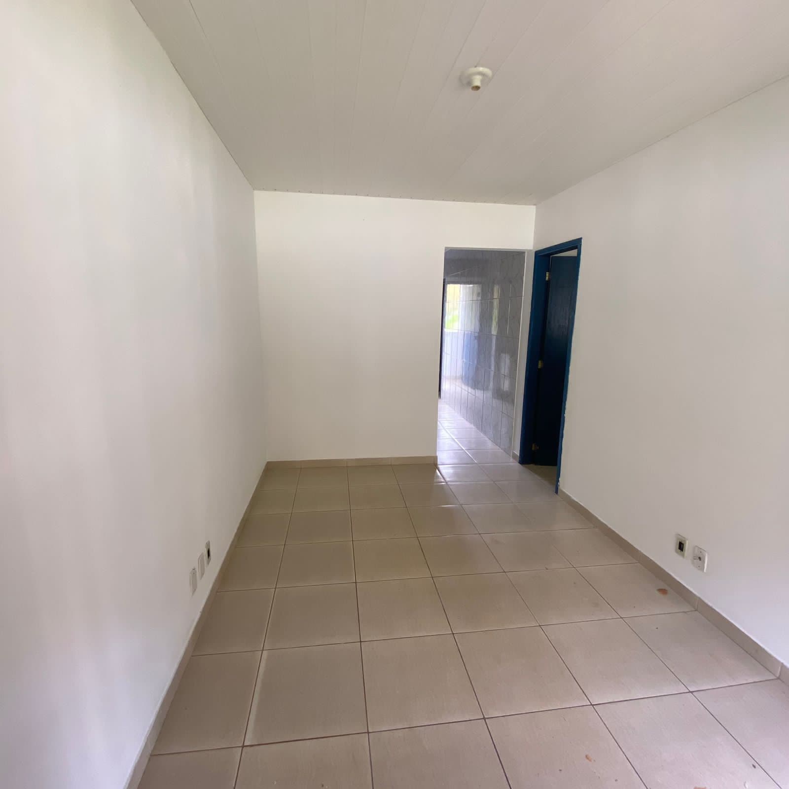 Apartamento aluguel em Pessegueiros