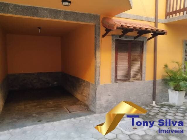 Casa em Condomínio Muito bem Localizada