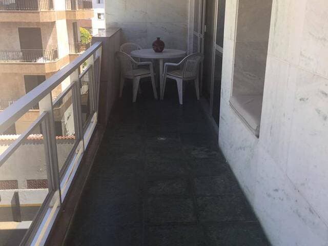 APARTAMENTO muito ESPAÇOSO de 3 quartos + dependência na PASSAGEM