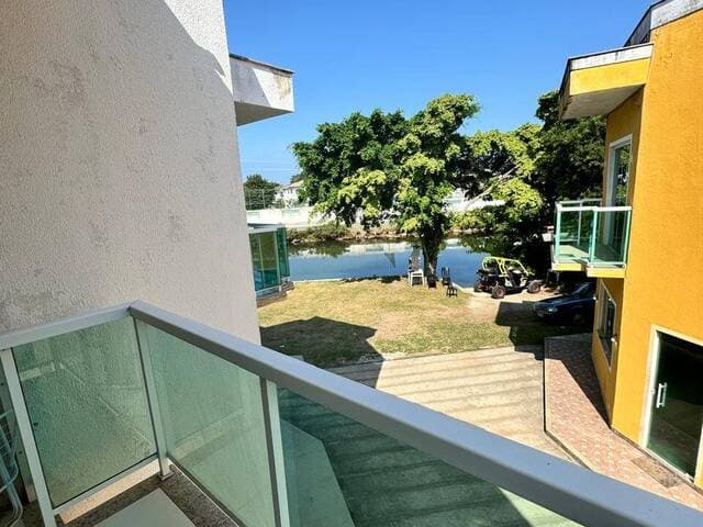 Linda Casa Duplex em Condominio!!!