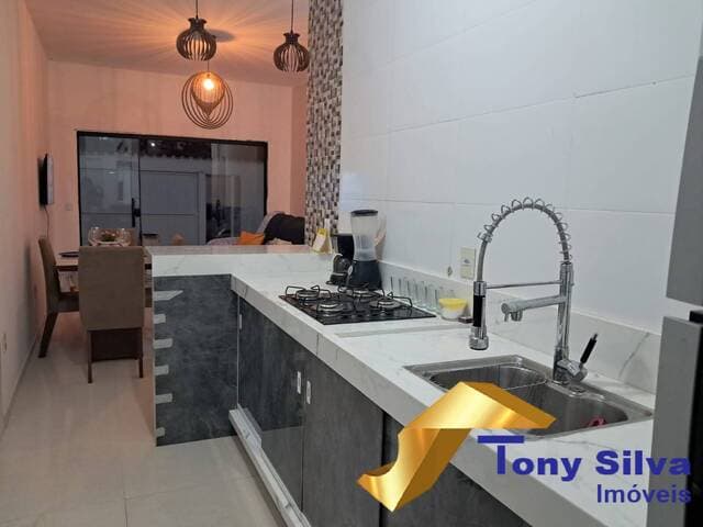 Excelente casa independente  2 quartos na Vila do Peró !!!