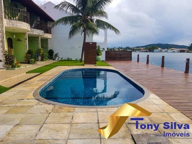 Excelente Oportunidade, Casa Duplex  em Condomínio na Ogiva!!