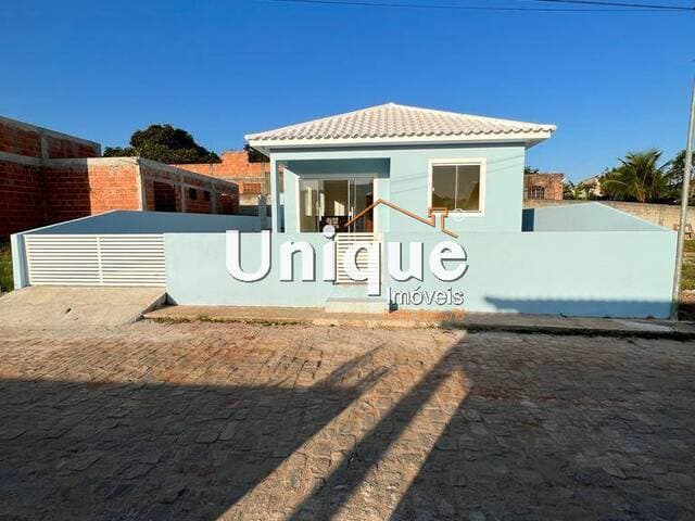 Casa linear primeira locação em condomínio!