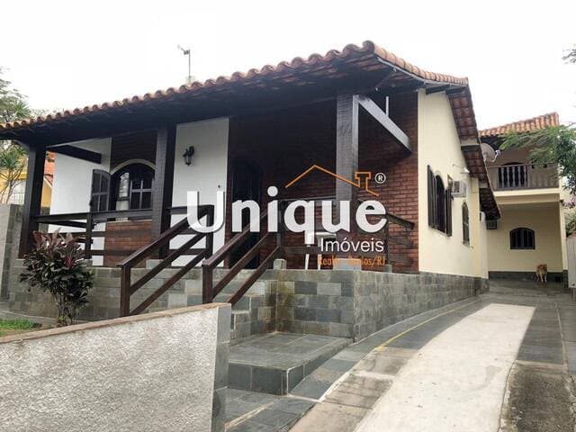 Casa próximo a Praia da Pitória em São Pedro, à venda por R$ 630.000,00.