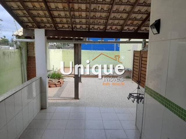 Casa duplex independente com ótima localização!