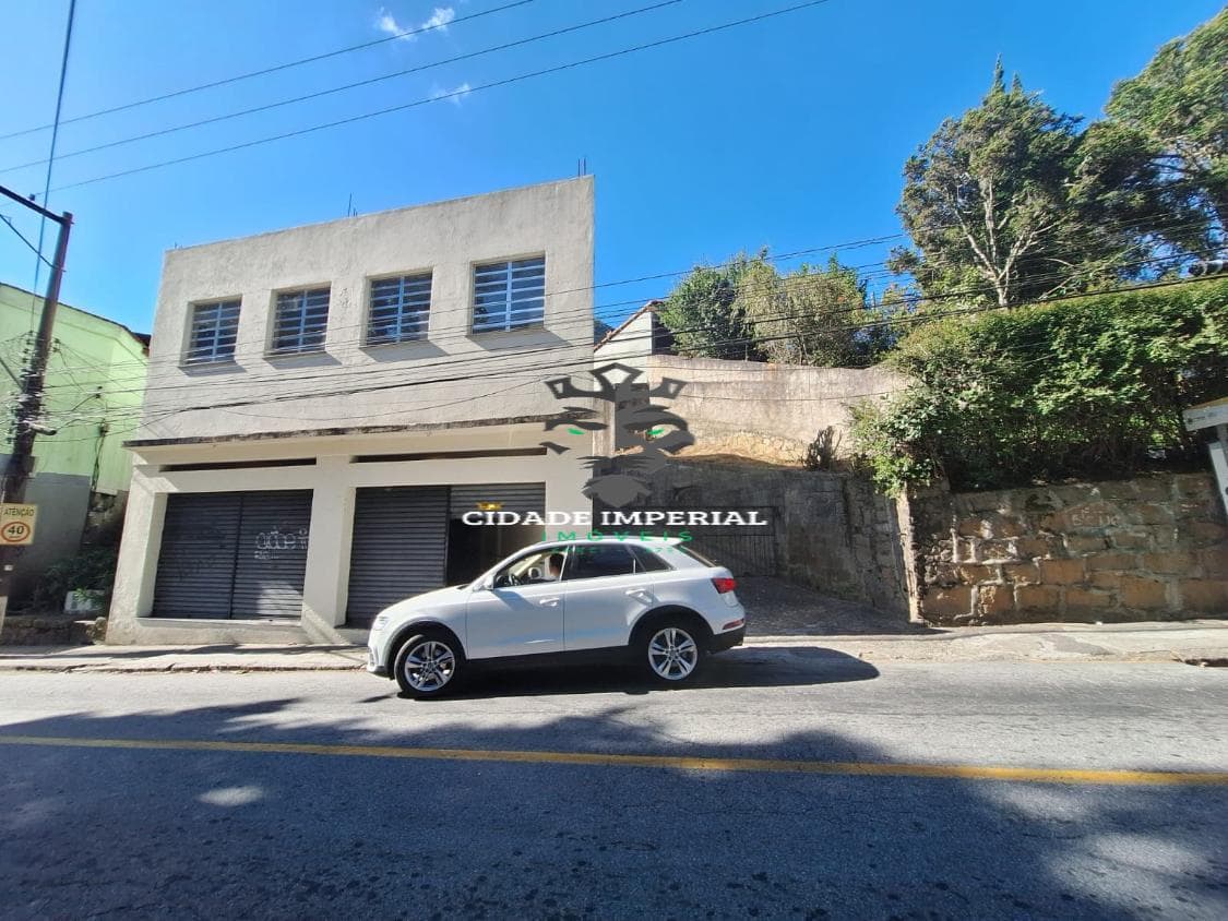 VENDO GALPÃO COMERCIAL COM 214M2 DE CONSTRUÇÃO E 1346M2 DE ÁREA DE ESTACIONAMENTO