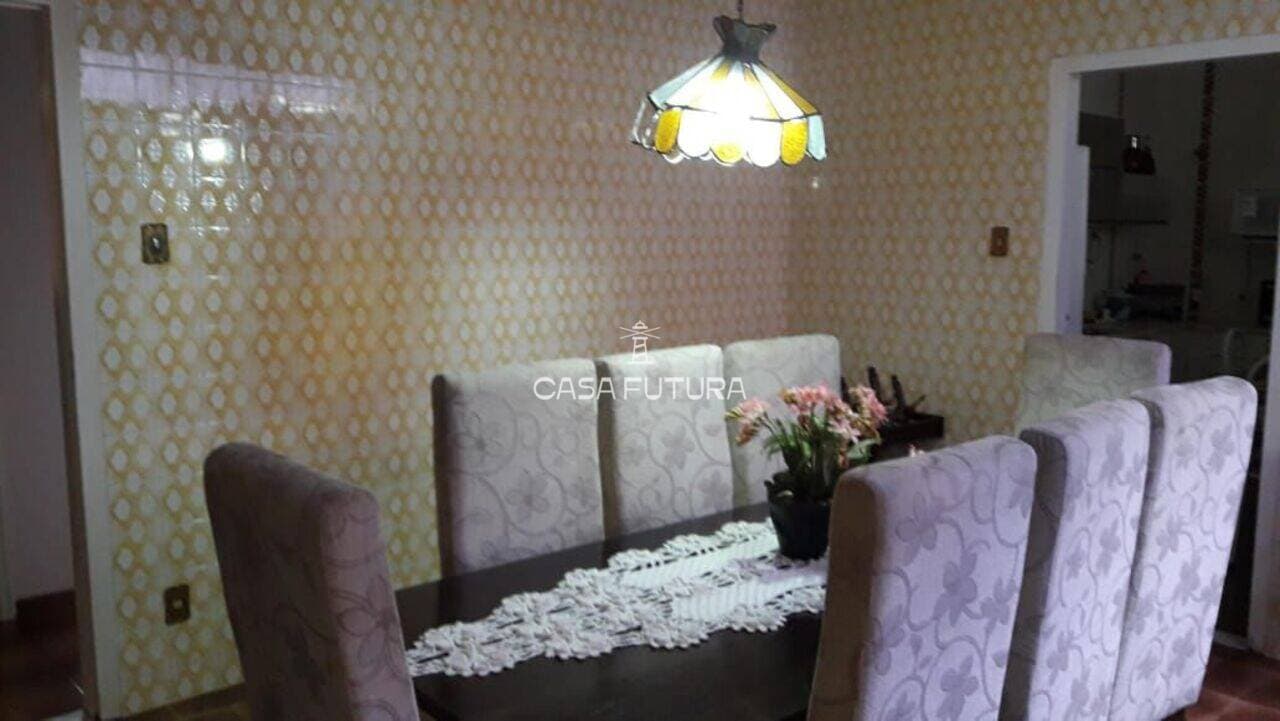 Casa com 4 quartos, 200 m² - foto 4