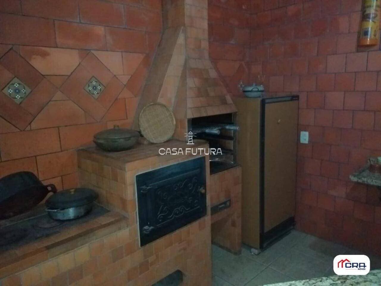 Casa com 3 quartos, 200 m² - foto 2