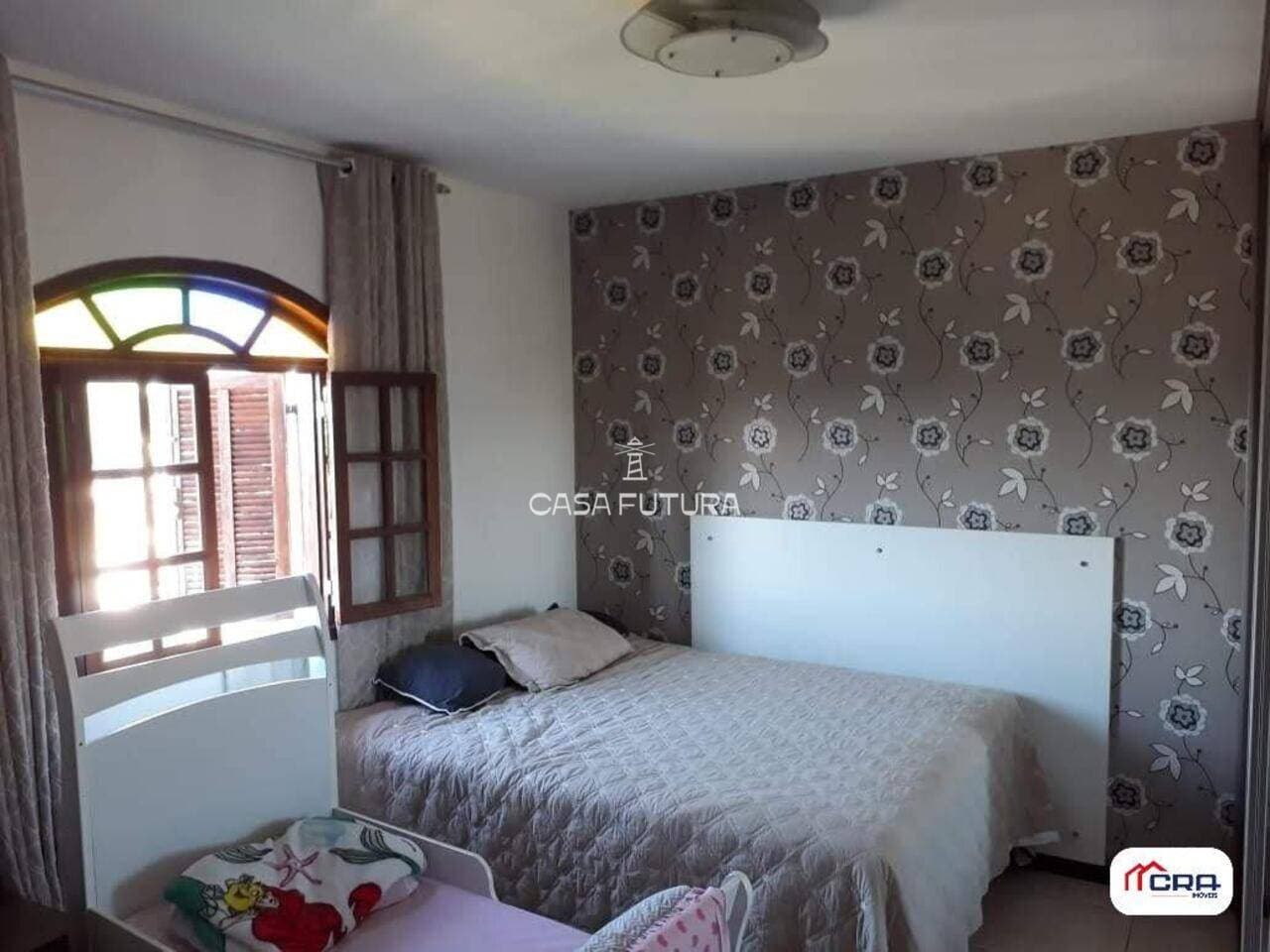 Casa com 3 quartos, 300 m² - foto 5